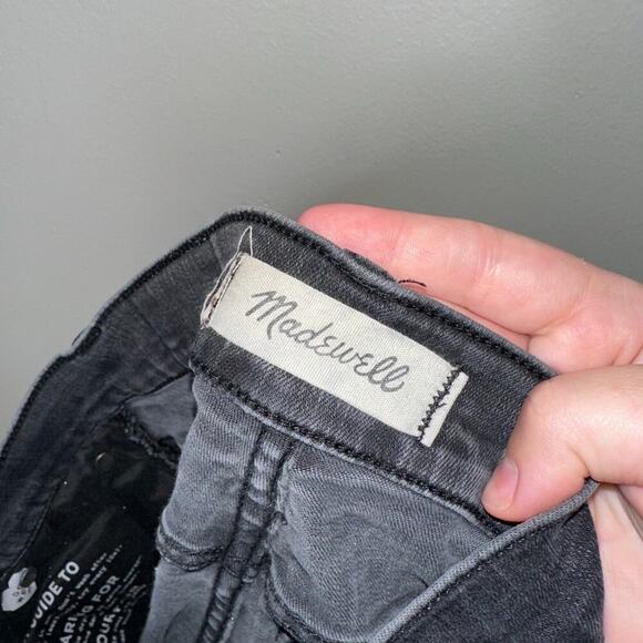 Madewell Cali Demi-Boot Jeans Black Petite 25P Mid Rise Stretch Denim Raw Hem - Picture 3 of 8